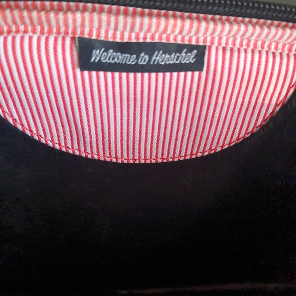 Herschel tablet case - Picture 2 of 2